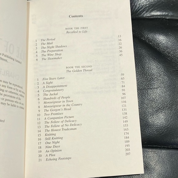 Book: A Tale of Two Cities by Charles Dickens classic story - Picture 4 of 11